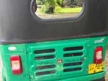 https://riyasewana.com/uploads/bajaj-bajaj-three-2020-411504912122.jpg