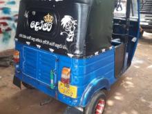 https://riyasewana.com/uploads/bajaj-bajaj-threewheel-2003-151209141282219.jpg