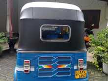 https://riyasewana.com/uploads/bajaj-bajaj-threewheel-256354622053.jpg