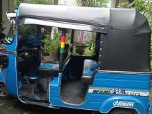 https://riyasewana.com/uploads/bajaj-bajaj-threewheel-46273122472.jpg