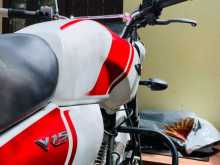 https://riyasewana.com/uploads/bajaj-bajaj-v-152136324323.jpg