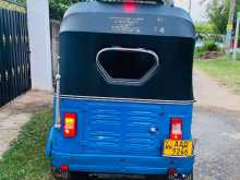 https://riyasewana.com/uploads/bajaj-bjaj-4-291113304103.jpg