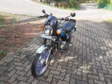 https://riyasewana.com/uploads/bajaj-boxer-100cc-13934004842.jpg