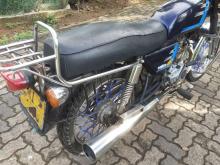 https://riyasewana.com/uploads/bajaj-boxer-100cc-13935126296.jpg