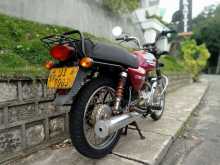 https://riyasewana.com/uploads/bajaj-boxer-101354124132.jpg