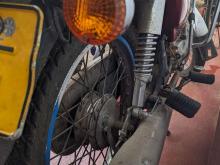https://riyasewana.com/uploads/bajaj-boxer-141736386504.jpg