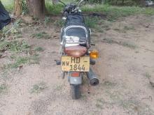 https://riyasewana.com/uploads/bajaj-boxer-151353586236.jpg