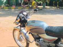 https://riyasewana.com/uploads/bajaj-boxer-1714340022913.jpg