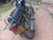 Bajaj Boxer 2004 Motorbike