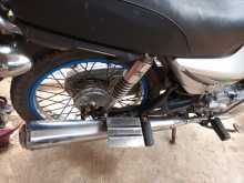 https://riyasewana.com/uploads/bajaj-boxer-2310142213874.jpg