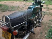 https://riyasewana.com/uploads/bajaj-boxer-241755511351337.jpg