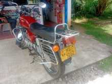 https://riyasewana.com/uploads/bajaj-boxer-24758524623.jpg
