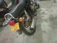 https://riyasewana.com/uploads/bajaj-boxer-2723406343.jpg