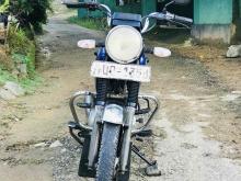 https://riyasewana.com/uploads/bajaj-boxer-288250424933.jpg