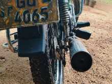 https://riyasewana.com/uploads/bajaj-boxer-29024484142.jpg