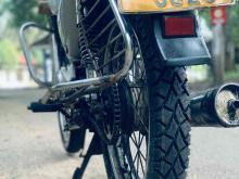 https://riyasewana.com/uploads/bajaj-boxer-291364924023.jpg