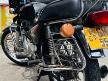 https://riyasewana.com/uploads/bajaj-boxer-3010272019173.jpg
