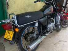 https://riyasewana.com/uploads/bajaj-boxer-31318494422.jpg