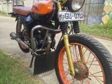 https://riyasewana.com/uploads/bajaj-boxer-3558434792.jpg