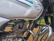 https://riyasewana.com/uploads/bajaj-boxer-41238556835.jpg