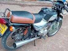 https://riyasewana.com/uploads/bajaj-boxer-41427046166.jpg