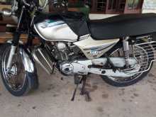 https://riyasewana.com/uploads/bajaj-boxer-42231074842.jpg