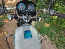 https://riyasewana.com/uploads/bajaj-boxer-4950356255.jpg