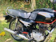 https://riyasewana.com/uploads/bajaj-boxer-513161324793.jpg
