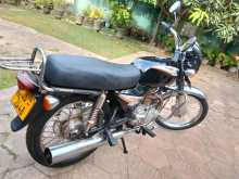 https://riyasewana.com/uploads/bajaj-boxer-513195313393.jpg