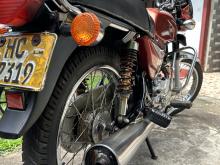 https://riyasewana.com/uploads/bajaj-boxer-612122919662.jpg