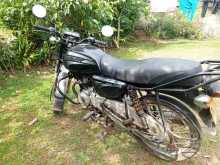 https://riyasewana.com/uploads/bajaj-boxer-bm100-1210441714002.jpg