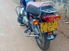 https://riyasewana.com/uploads/bajaj-boxer-ct-4927216802.jpg