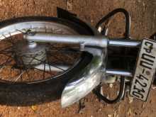 https://riyasewana.com/uploads/bajaj-boxer-s-168455413173.jpg