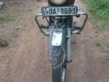 Bajaj Boxer 2004 Motorbike