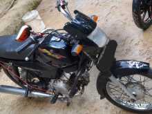 https://riyasewana.com/uploads/bajaj-byk-100cc-2118290713402.jpg
