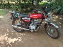 https://riyasewana.com/uploads/bajaj-cg-125-21141354991.jpg