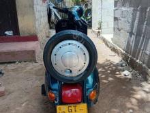 https://riyasewana.com/uploads/bajaj-classik-sl-15115744463315.jpg