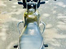 https://riyasewana.com/uploads/bajaj-ct-100-1012481224972.jpg