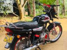 https://riyasewana.com/uploads/bajaj-ct-100-129365413503.jpg