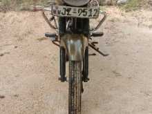 https://riyasewana.com/uploads/bajaj-ct-100-171523394972.jpg