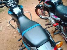 https://riyasewana.com/uploads/bajaj-ct-100-171621436586.jpg