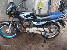 https://riyasewana.com/uploads/bajaj-ct-100-181917264111.jpg