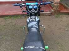 https://riyasewana.com/uploads/bajaj-ct-100-20926534933.jpg