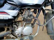 https://riyasewana.com/uploads/bajaj-ct-100-2117105213042.jpg