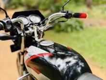 https://riyasewana.com/uploads/bajaj-ct-100-2316101124931.jpg