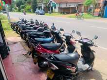 https://riyasewana.com/uploads/bajaj-ct-100-27805324622.jpg