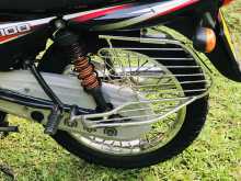 https://riyasewana.com/uploads/bajaj-ct-100-2910495622323.jpg