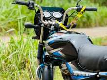 https://riyasewana.com/uploads/bajaj-ct-100-299322613814.jpg