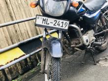https://riyasewana.com/uploads/bajaj-ct-100-312221219064.jpg