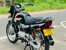 https://riyasewana.com/uploads/bajaj-ct-100-312422813434.jpg